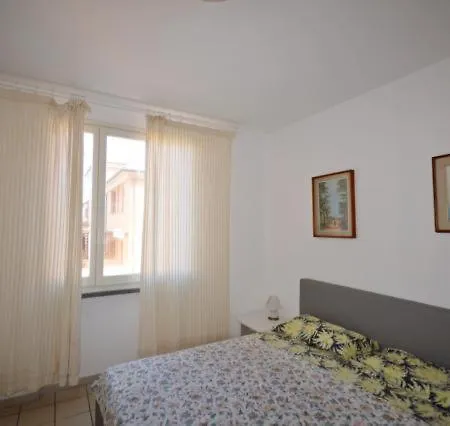 Trilocale Al Porto Apartamento *